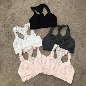 Set of 5 lace bralettes